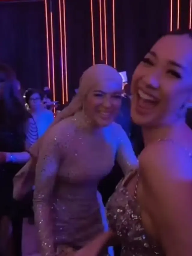 Olla Ramlan kenakan dress ketat (Instagram/ollaramlan)