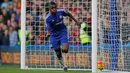 Selebrasi pemain Chelsea, Ramires, mencetak gol ke gawang Liverpool di menit ke-4 dalam laga Liga Premier Inggris di Stadion Stamford Bridge, London, Sabtu (31/10/2015). (Action Images via Reuters/John Sibley)
