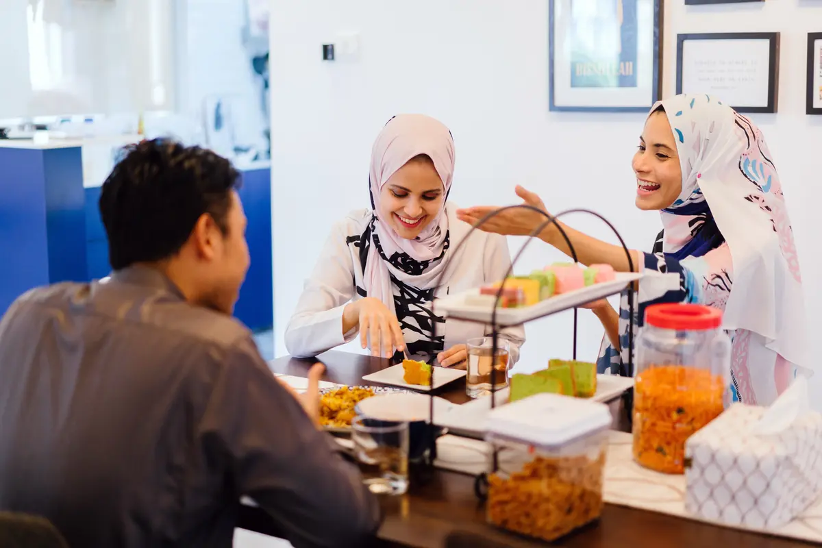 makan bersama