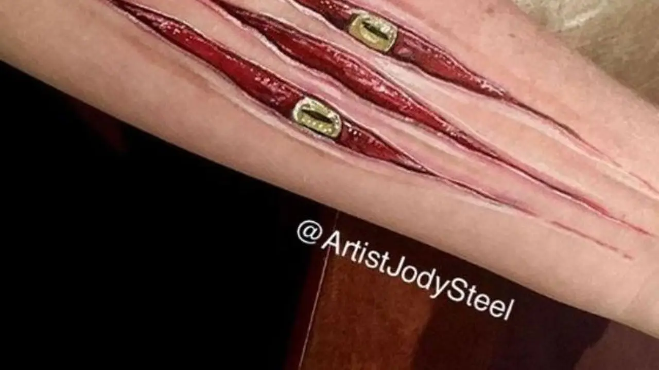 Menakjubkan tapi Bikin Merinding, 7 Karya Seniman Hand Painting Bertema Sadis
