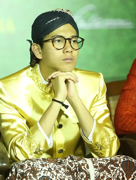 Soal berat badannya yang harus naik hingga 10 kg, Iqbaal Ramadhan tak khawatir. Cowok ganteng ini mengaku akan menambah porsi makanannya sehari-hari. (Bambang E. Ros/Bintang.com)