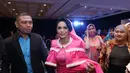 Sebelum menjalani bisnis ini Krisdayanti meminta izin dari suami tercinta Raul Lemos. (Galih W. Satria/Bintang.com)