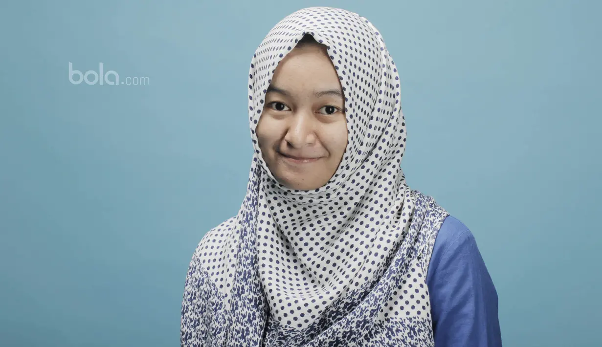 Medina mulai mengenal catur sejak usia belia, yaitu ketika berumur sembilan tahun. Sang ayah, Nur Muchlisin, yang dikenal menggilai permainan catur mulai menurunkan kecintaanya terhadap olahraga catur kepada putrinya. (Bola.com/M Iqbal Ichsan)