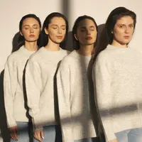 4 wanita yang sedang baris sejajar (Foto dok : Freepik/freepik).