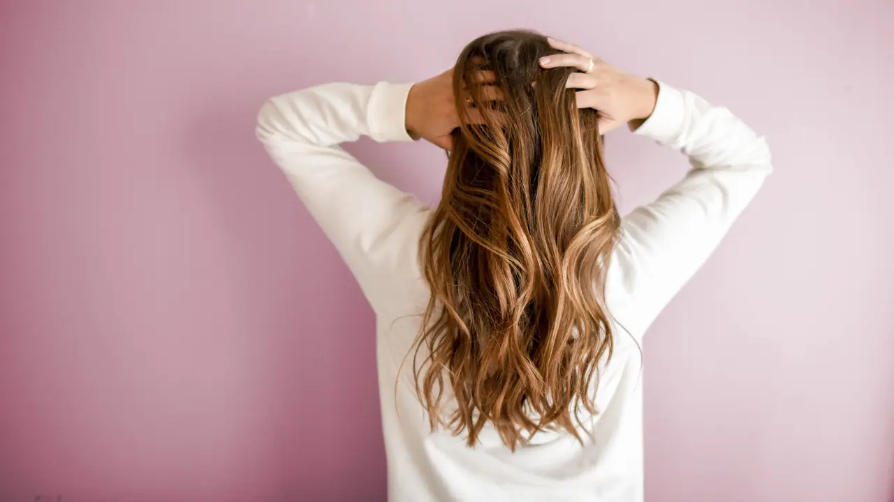 Maksimalkan perawatan rambut di rumah dengan produk berformula Jitu dari L'Occitane.  Khasiat 5 Essential Oil yang terkandung dalam seri Aromachologie patut dicoba.