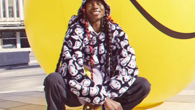 Streetwear Terbaru dari Kolaborasi H&M x Smiley, Siap Membawa Optimisme dengan Nuansa Retro yang Ikonik