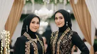 7 Model Gamis Hitam Kombinasi Emas Pesta Glamor, Tampil Mewah dan Berkelas di Setiap Acara