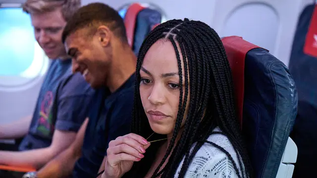 Sophie McIntosh sebagai Ava dalam film No Way Up. (Foto: Dok. Altitude Film Entertainment)