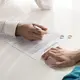 Perjanjian pranikah atau prenup kini semakin banyak dipertimbangkan pasangan sebelum menikah. (Foto/Dok: Magnific)