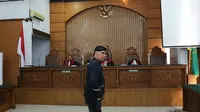 Divonis 18 Bulan Penjara, Ahmad Dhani Langsung Masuk Bui