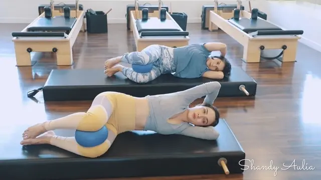 Pilates Bareng, Ini 7 Potret Irish Bella dan Shandy Aulia yang Bikin Deg-degan Netizen