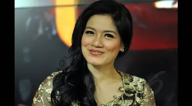 Aktris cantik Titi Kamal saat ditemui di Grand Indonesia Shopping Town, Jakarta, Jumat (16/01/2015). (Liputan6.com/Panji Diksana)