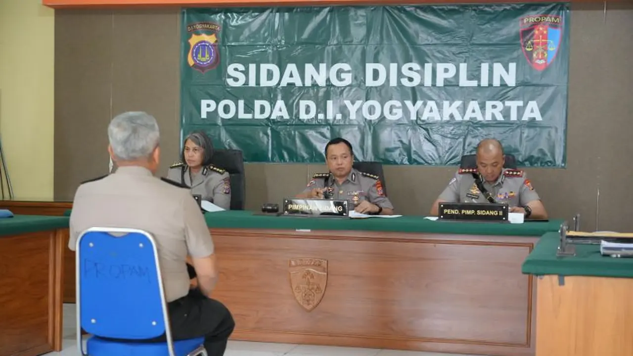 Sidang Disiplin Polda DIY terhadap mantan Kapolresta Sleman, Kombes Pol Edy Setyanto Erning Wibowo.