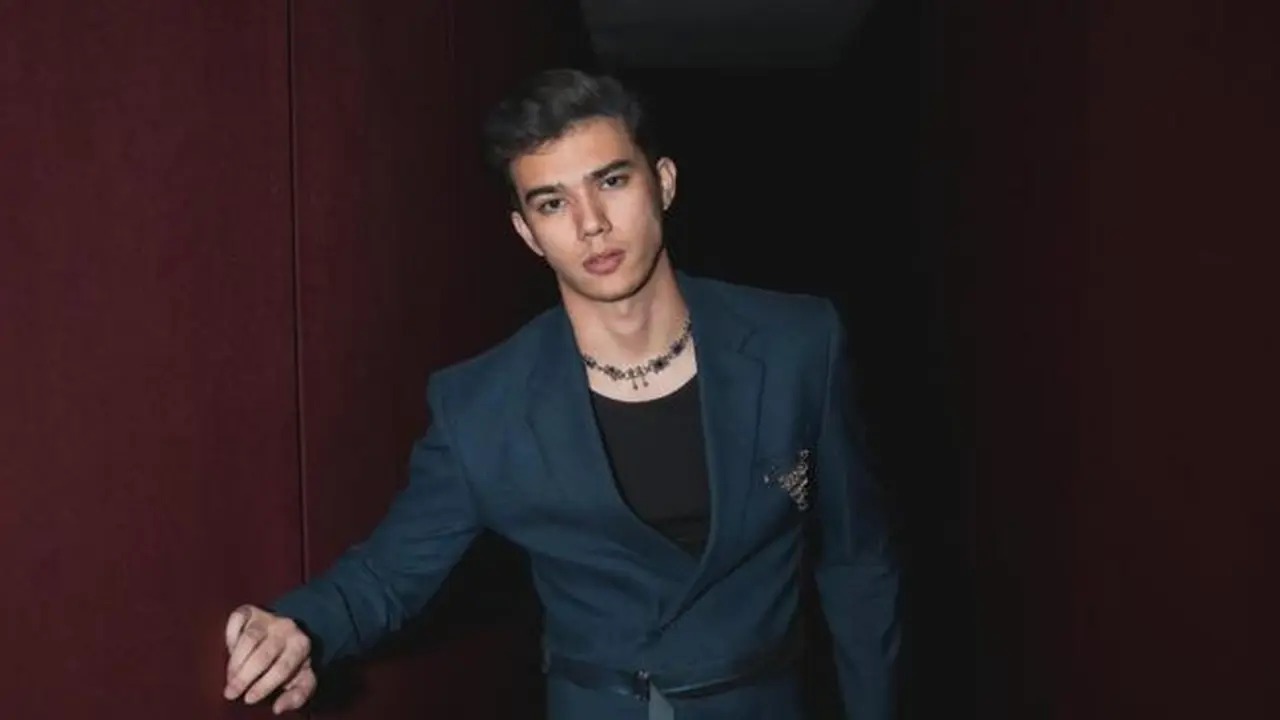 Potret Ganteng Jeff Smith, Pemeran Utama di Serial ‘AKU TAK MEMBENCI HUJAN’ ((credit: instagram/mr.jeffsmith))