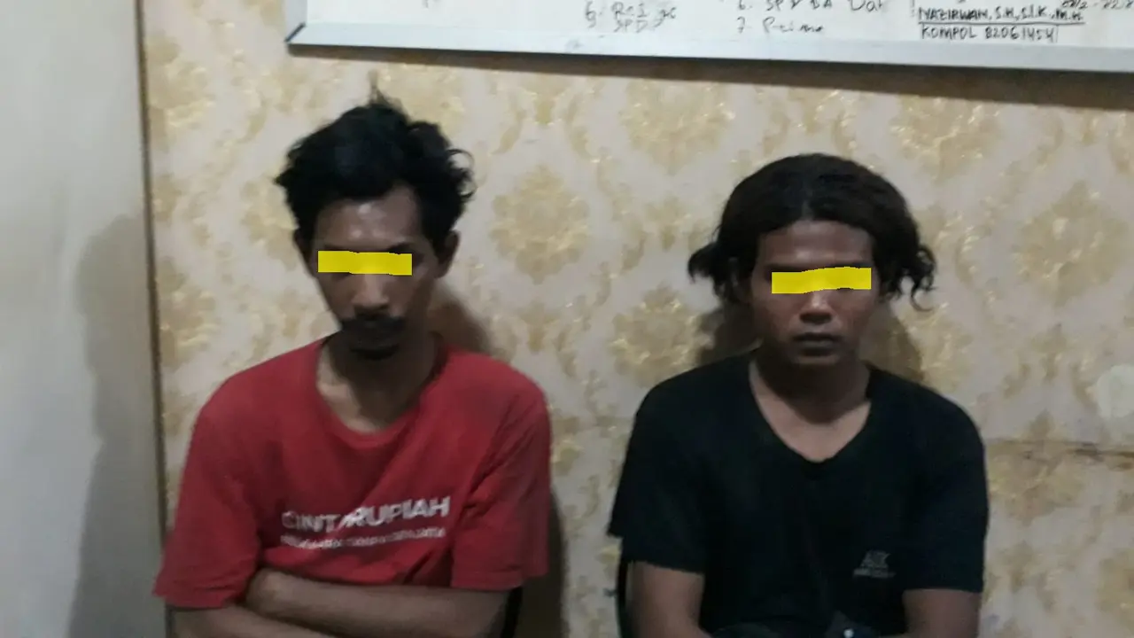 Polisi menangkap dua pemuda yang kedapatan membawa ganja kering di sekitar Terminal Tanjung Priok, Jakarta Utara, Minggu (10/9/2023) dini hari.