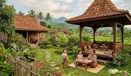 7 Inspirasi Rumah Pedesaan dengan Taman dan Pendopo yang Asri, Nyaman Bermain Bersama Cucu