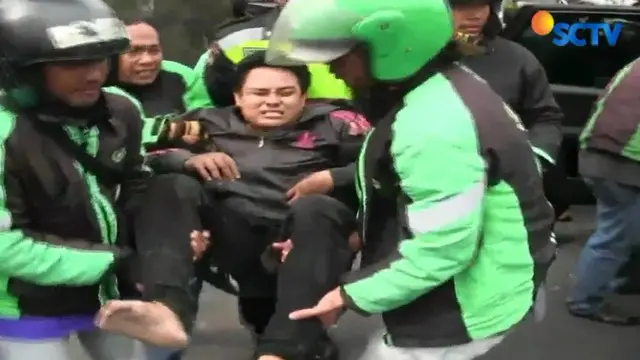 Diduga Ngantuk, 2 Pemotor Tabrak Tiang Listrik dan Pohon di Kalideres