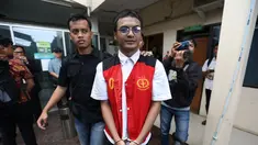 Terdakwa kasus pencabulan anak di bawah umur dan aborsi yang dilaporkan Nikita Mirzani, Vadel Badjideh kembali mengikuti persidangan lanjutan yang digelar di Pengadilan Negeri Jakarta Selatan, Rabu (13/8/2025). (KapanLagi.com/Budy Santoso)
