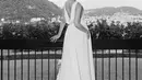 Gaun model klasik itu memiliki desain backless yang elegan saat dikenakan Kimberley Anne [@kimmy_kimberley]