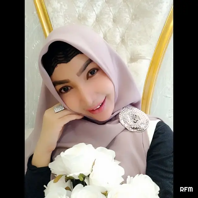 Akui Akan Segera Menikah, Ini 6 Potret Terbaru Roro Fitriani