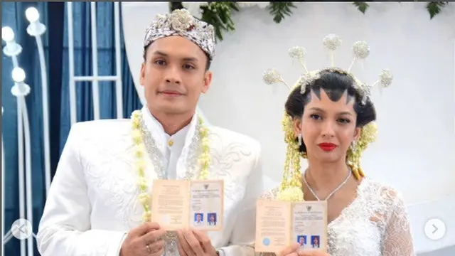 Randy Pangalila dan Alisia Rininta jalani adegan pernikahan di sinetron Takdir Cinta yang Kupilih (foto: instagram sinemart_ph)