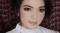 Jelang Ramadan, Selvi Menantu Jokowi Cantik Berhijab