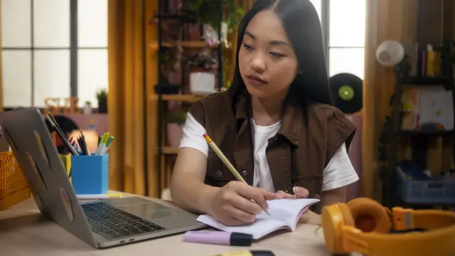 6 Kegiatan di Pagi Hari yang Bisa Mengasah Kemampuan Lateral Thinking (photo by freepik.com)