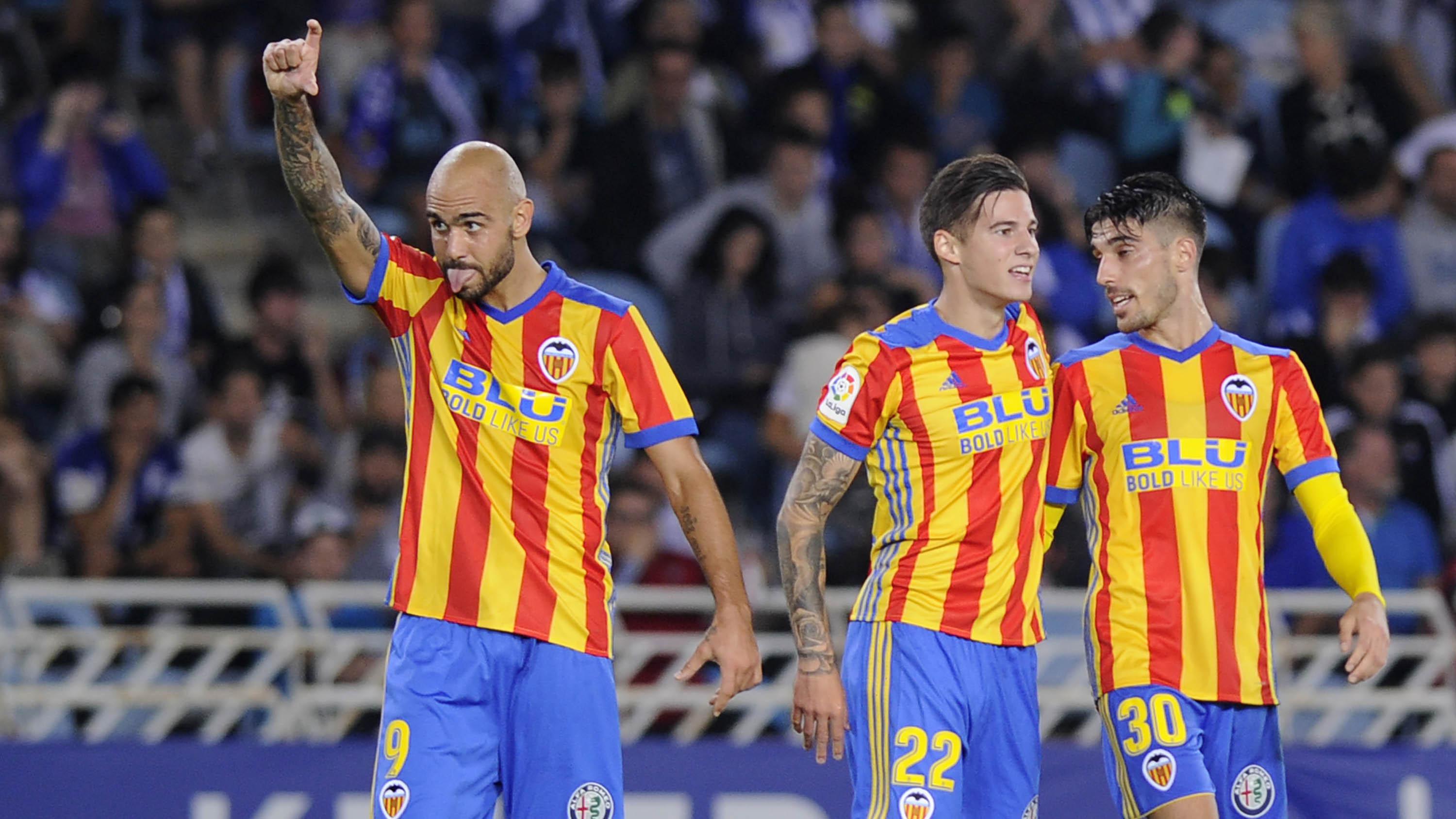 Simone Zaza tampil subur bersama Valencia. (AFP/Ander Gillenea)