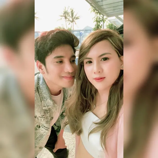 6 Potret Kebersamaan Evelin Anjani dan Alkhan Marcedo, Selalu Mesra