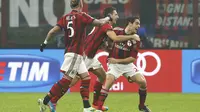 Gol cepat Jeremy Menez membuat AC Milan unggul 1-0 atas Napoli pada babak pertama yang berlangsung di Stadion San Siro.