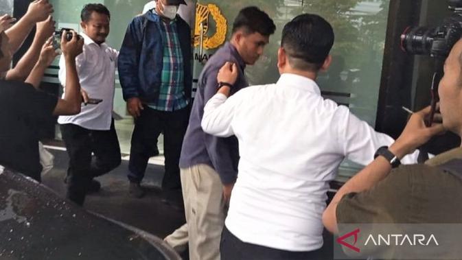 Selain Wali Kota Madiun, KPK juga Amankan Seorang Perempuan