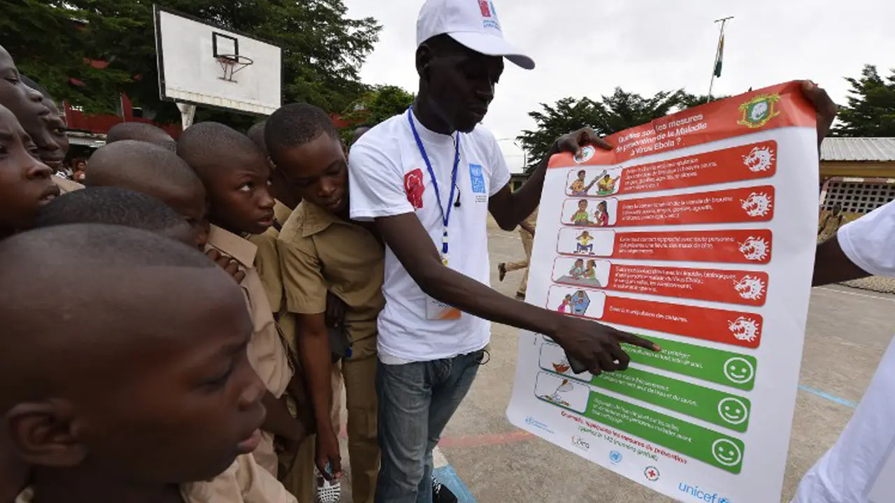 20150812-#CERITA Perjalanan Panjang Virus Mematikan Ebola