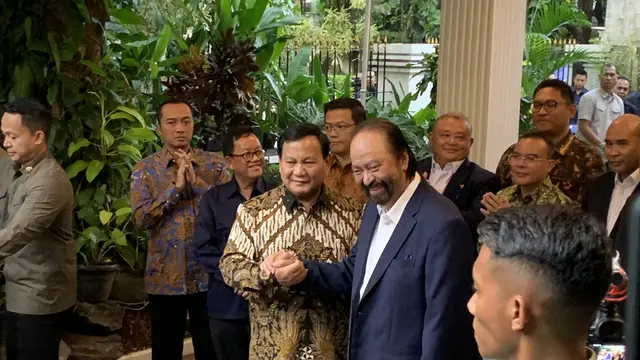 Ketua Umum (Ketum) Partai NasDem Surya Paloh saat menyambangi Presiden Terpilih, Prabowo Subianto.