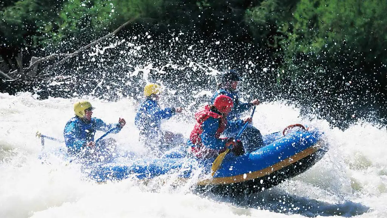 Arung jeram di Sungai Ayung, Bali