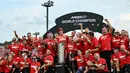 Marc Marquez memastikan diri sebagai juara dunia MotoGP 2025 usai finis di posisi kedua pada MotoGP Jepang yang digelar di Sirkuit Motegi, Minggu (28/9/2025). (Toshifumi KITAMURA/AFP)