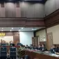 Sidang Tuntutan Kasus korupsi proyek pembangunan Tol Jakarta-Cikampek (Japek) II atau Tol Layang MBZ pada tahun 2016-2017. (Merdeka.com/Rahmat Baihaqi)