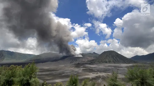 Erupsi Gunung Bromo