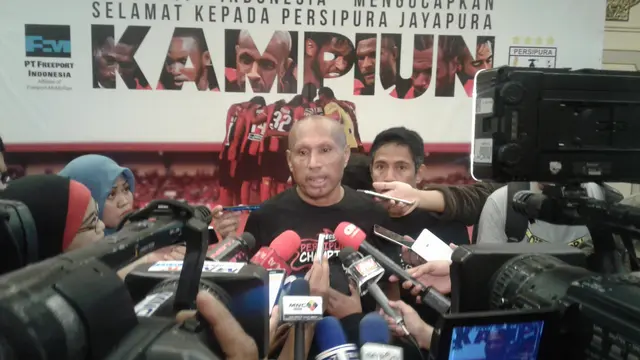 Ketua Umum Persipura Jayapura Benhur Tomi Mano