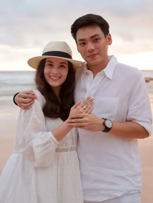 Chelsea Islan dan Rob Clinton (Instagram/elizabethkardinal)