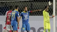 Pemain Persib Bandung, Supardi Nasir, saat melawan Persipura Jayapura pada laga Liga 1 2019 di Stadion Si Jalak Harupat, Bandung, Sabtu (18/5). Persib menang 3-0 atas Persipura. (Bola.com/M Iqbal Ichsan)