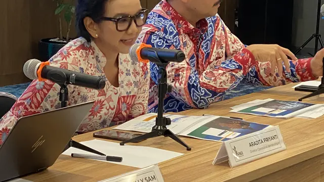 Direktur Operasional dan Keuangan PT SMI, Aradita Priyanti saat konferensi pers di Kantor PT SMI, Selasa (3/3/2026). (Foto: Liputan6.com/Immanuel C)