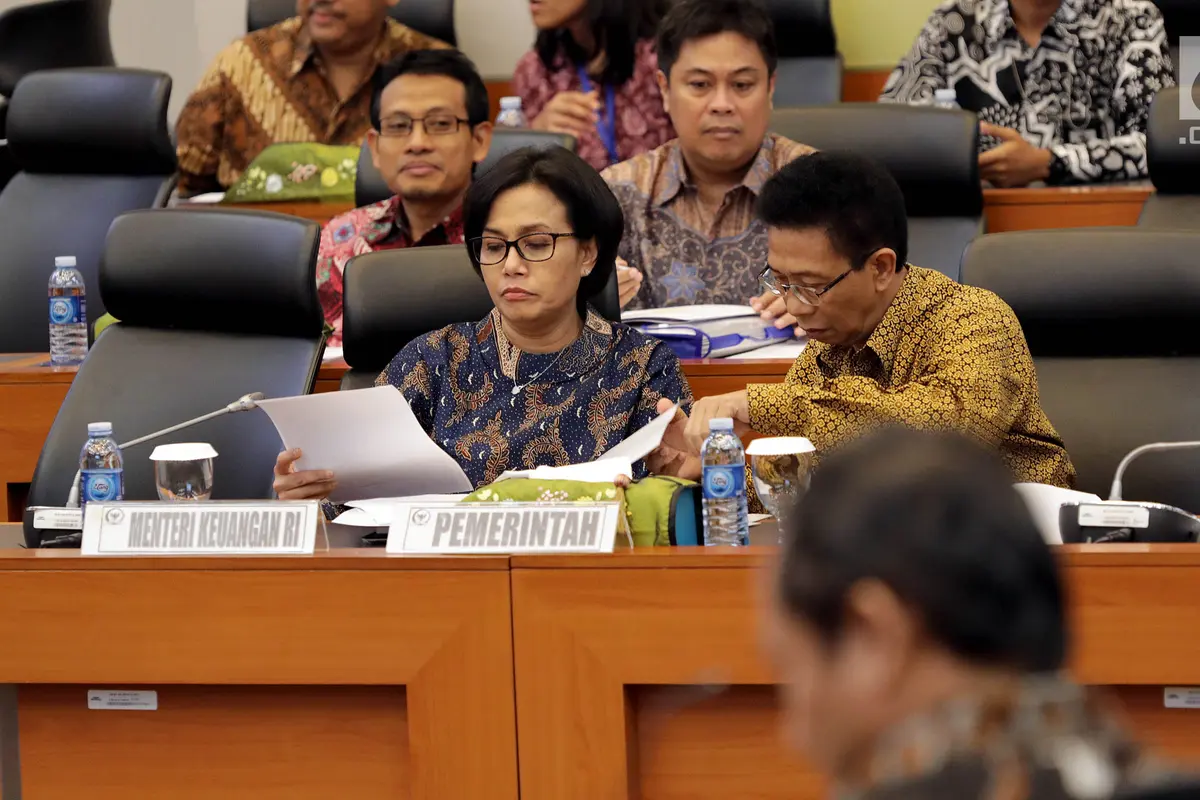 Sri Mulyani Bersama Gubernur BI Rapat Dengan Banggar DPR
