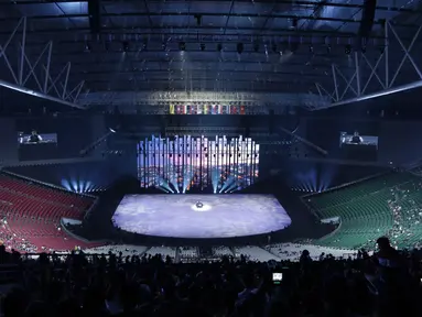 Suasana panggung jelang upacara pembukaan SEA Games 2019 di Philipine Arena Bulacan, Manila, Sabtu (30/11/2019). Pesta olahraga se-Asia Tenggara ini akan berlangsung hingga 11 Desember. (Bola.com/M Iqbal Ichsan)
