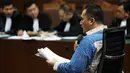 Pada pembelaan kali ini, Saipul minta dibebaskan dari segala tuntutan. Ia menilai bahwa tidak satupun bukti dirinya bersalah menyuap panitera Pengadilan Negeri Jakarta Utara, Rohadi. (Deki Prayoga/Bintang.com)