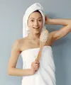Everything shower bukan sekadar mandi, tetapi momen untuk melakukan berbagai perawatan tubuh sekaligus dan menikmati waktu sendiri dengan lebih santai. (Foto/Dok: Magnific)