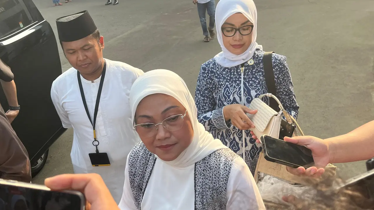 Wakil Ketua Umum Partai Kebangkitan Bangsa (Waketum PKB) Ida Fauziyah merespons soal peluang dirinya mendampingi Anies Baswedan maju pada Pemilihan Kepala Daerah atau Pilkada Jakarta 2024.