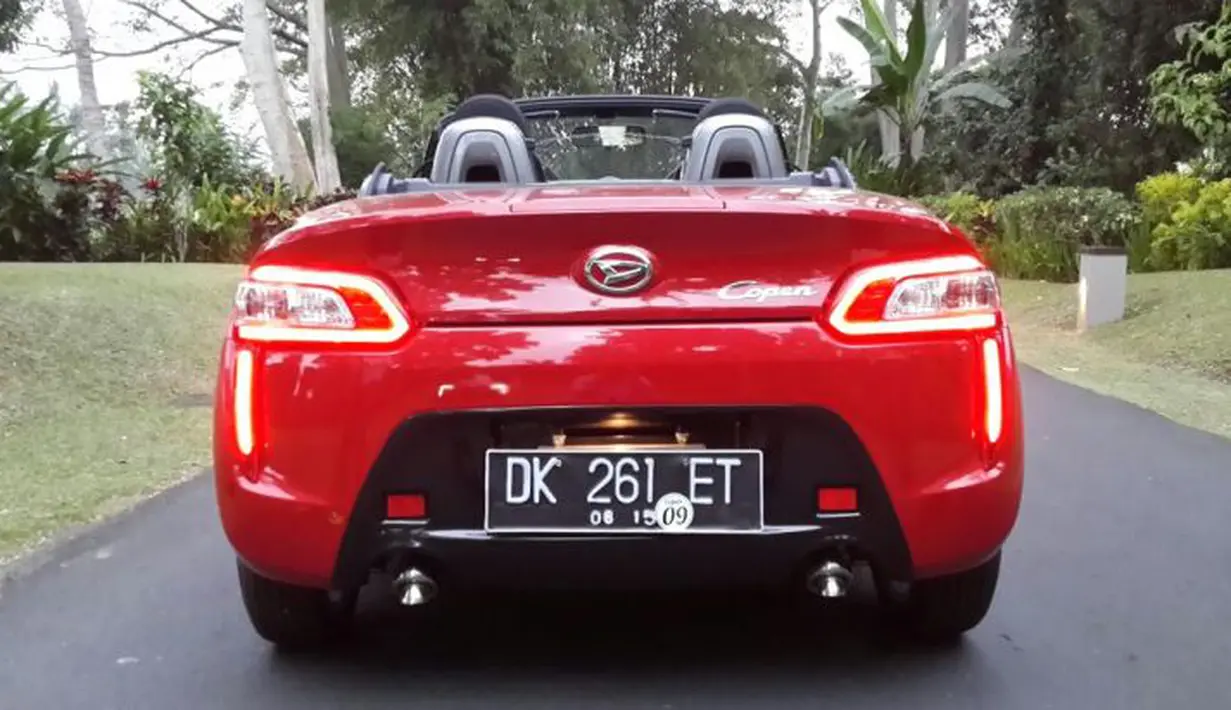 Daihatsu mengklaim struktur D-frame pada Copen memiliki keunggulan mampu menjaga performa laju kendaraan dengan stabilitas tinggi, sekalipun rooftop dalam keadaan terbuka. (Foto: Septian Pamungkas/Liputan6.com)
