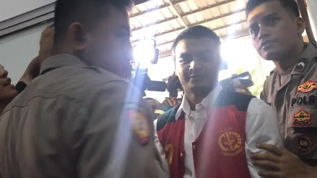 PN Jakarta Selatan menggelar sidang kasus pelecehan seksual dan aborsi anak artis Nikita Mirzani dengan terdakwa Vadel Badjideh secara tertutup.