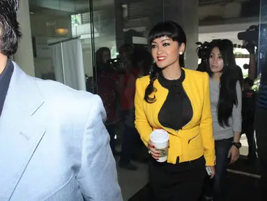 [FOTO] Ditanya Kabar Putus Dengan Gaston, Jupe: "Aku Rapopo"