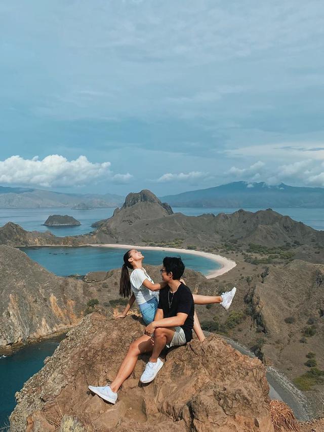 Jarang Tersorot, Ini 5 Potret Manis Amanda Rawles dengan Sang Kekasih